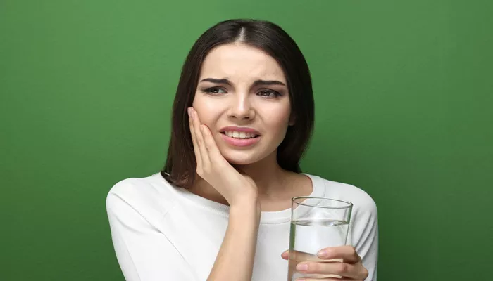 Whitening Toothpastes Cause Sensitivity